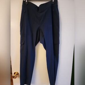 ATHLETA SKINNY LEG CARGO PANT